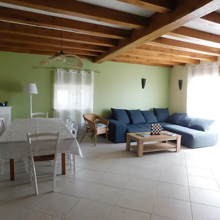 Maison A La Campagne, 6 Personnes, 3 Pour Vous Ressourcer * Saint-Médard