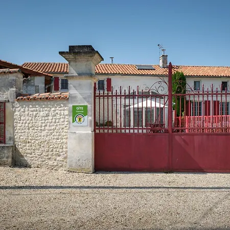 Maison A La Campagne, 6 Personnes, 3 Pour Vous Ressourcer * Saint-Médard