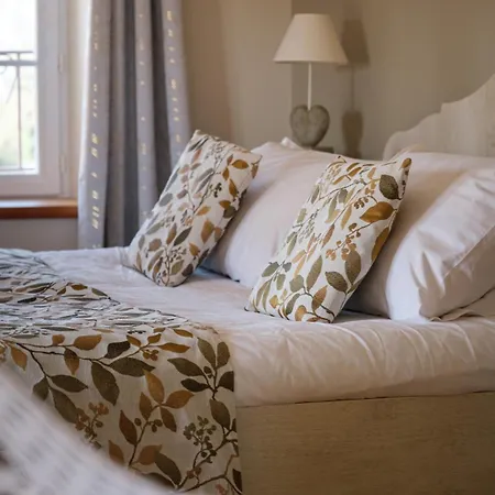 Maison A La Campagne, 6 Personnes, 3 Pour Vous Ressourcer * Saint-Médard